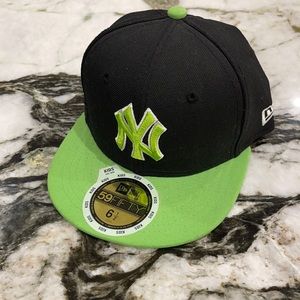NY Yankees kids baseball hat